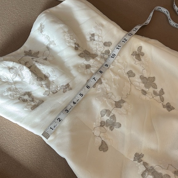 GALINA Signature Strapless Ivory Wedding Dress KP3622 floral detail NWT - Size 6 - Picture 14 of 16